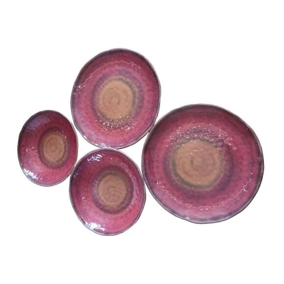 Four pieces two dinner plates two salad bowls melamine pier one - Picture 1 of 3